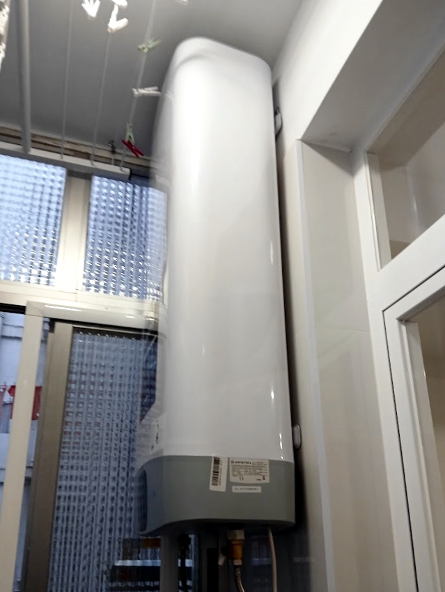 Instalación de termo Ariston en vivienda en Madrid